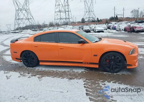 2014 Dodge Charger Srt8 из США, поврежденный, VIN 2C3CDXEJ6EH165537